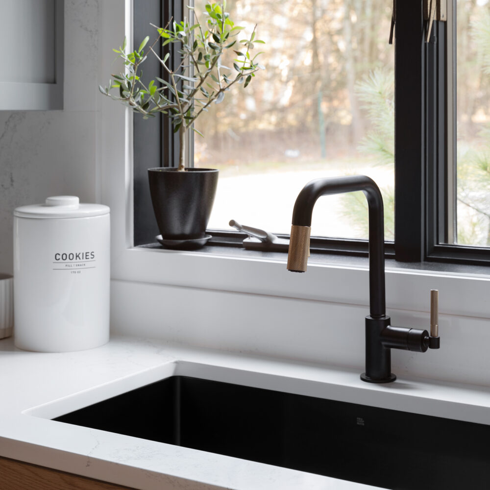 South Salem Modern Kitchen – August Interiors